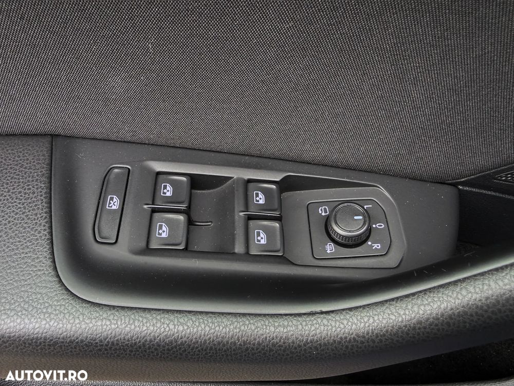 Volkswagen Passat 1.6 TDI SCR DSG Business - 14