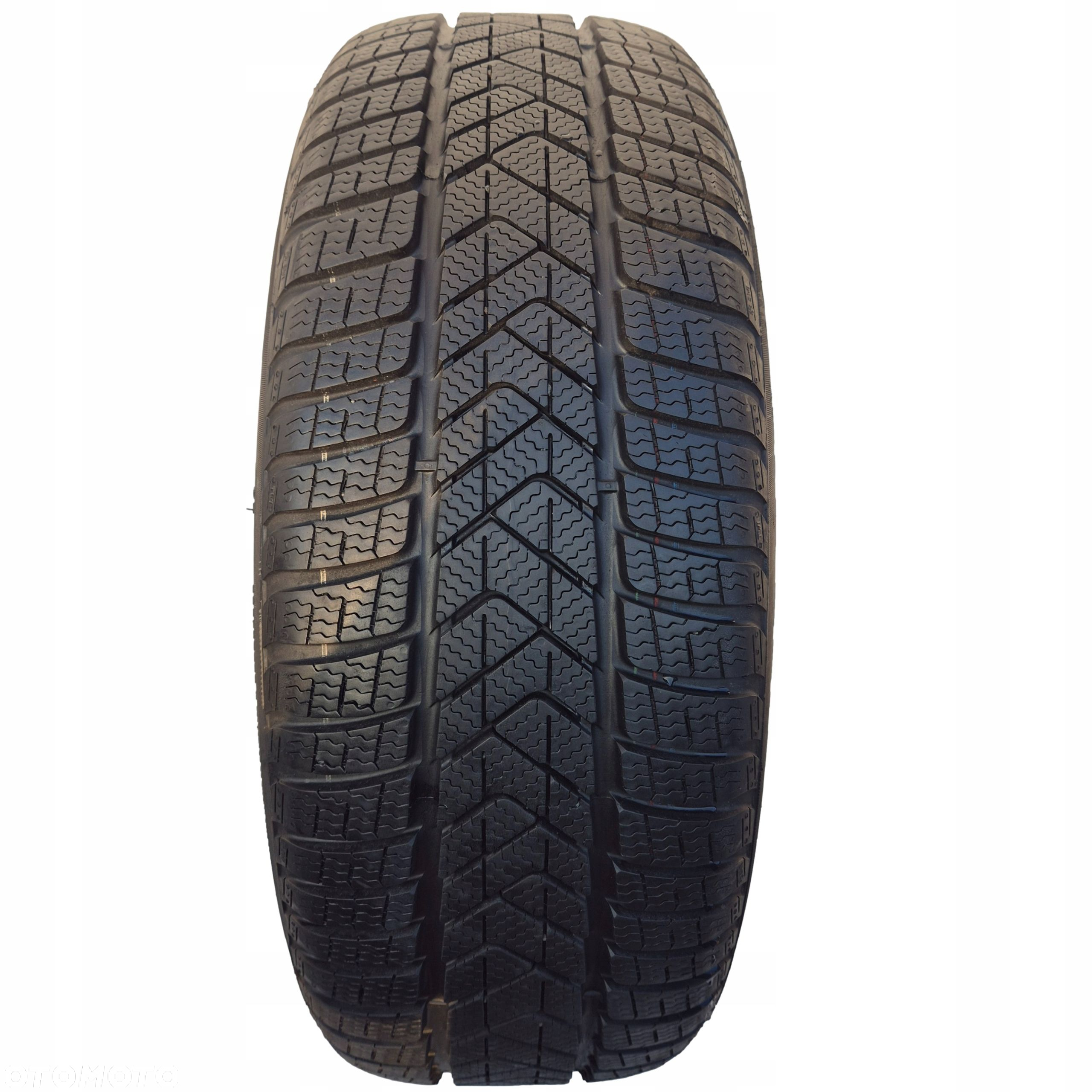235/55 R18 104H pirelli winter sottozero 3 8mm 2023 - 2