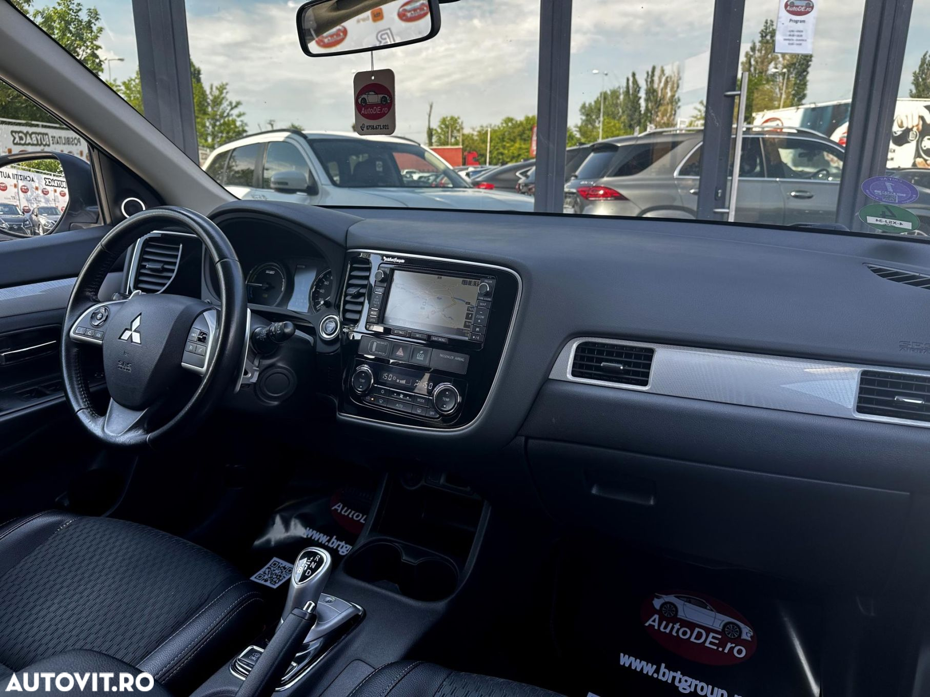 Mitsubishi Outlander - 6