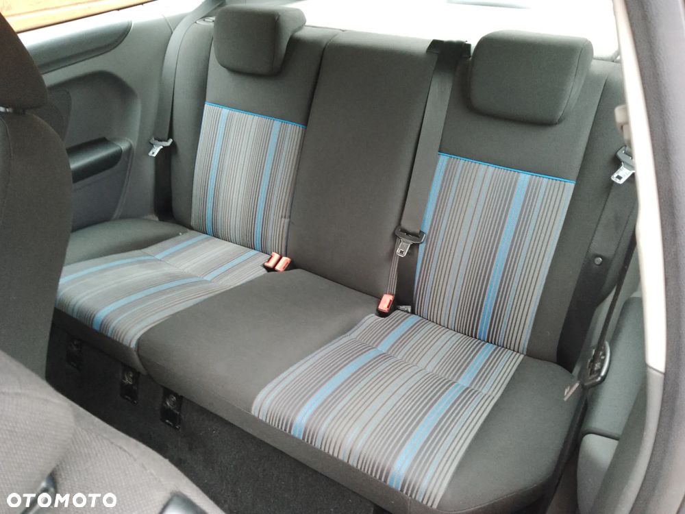 Ford Focus - 11