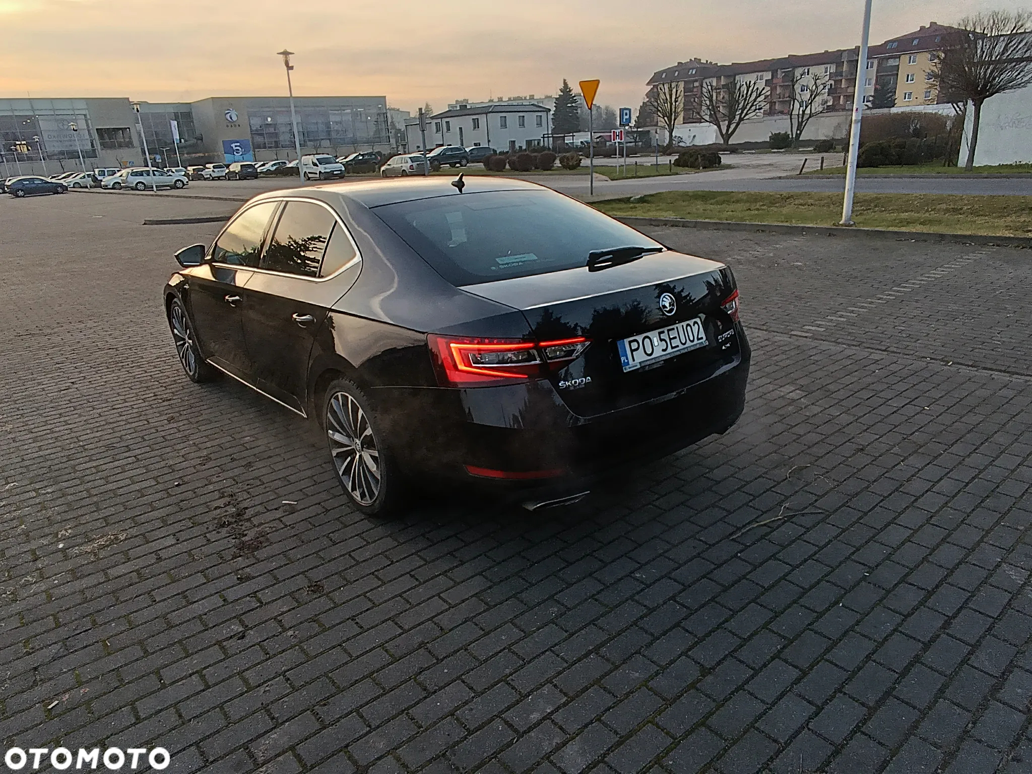 Skoda Superb 2.0 TSI 4x4 L&K DSG - 9