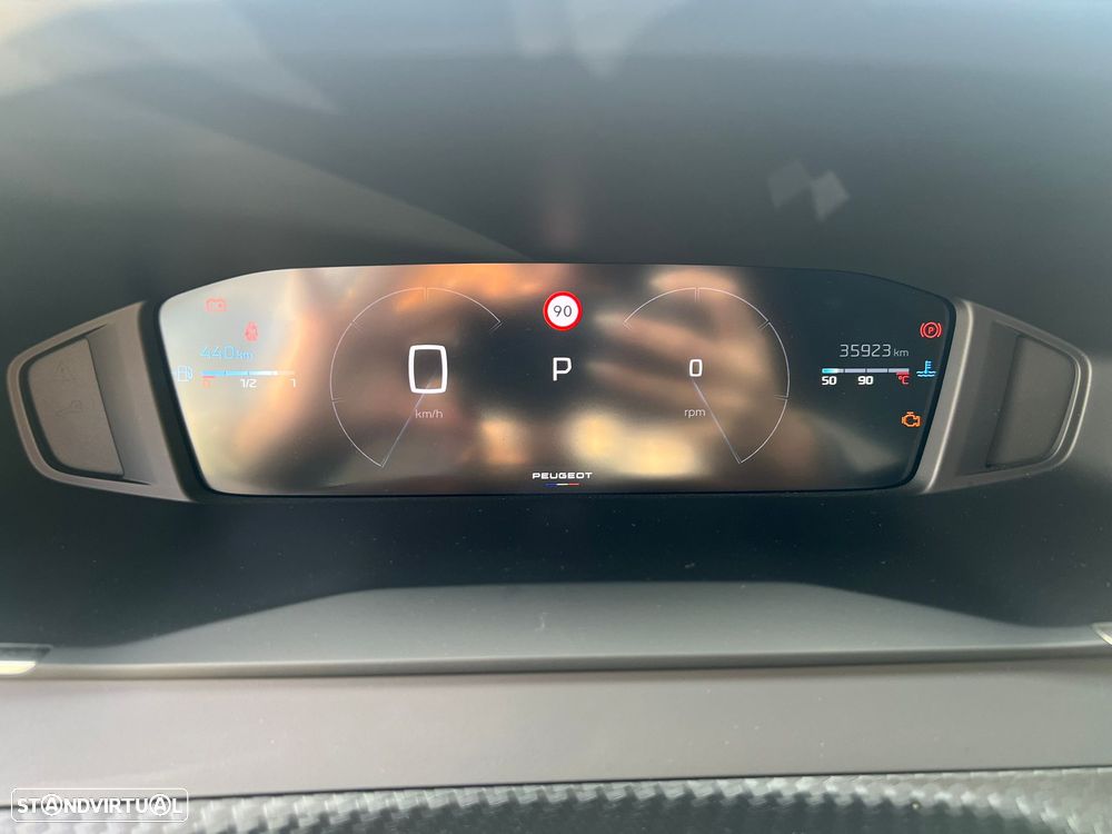 Peugeot 2008 1.5 BlueHDi Allure Pack EAT8 - 6