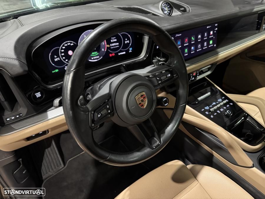 Porsche Cayenne Coupé E-Hybrid - 13