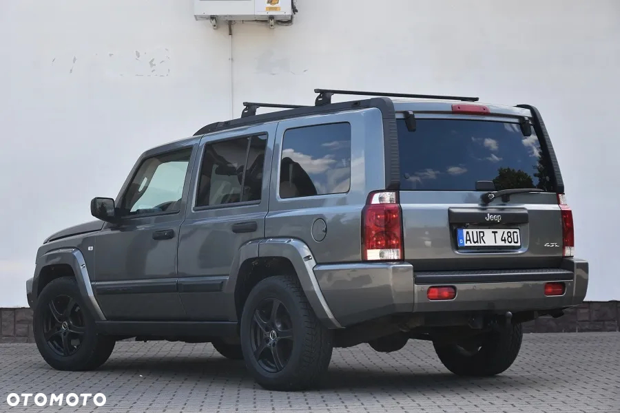 Jeep Commander 4.7 V8 - 12