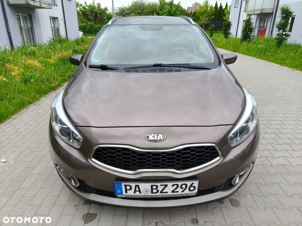 Kia Ceed - 10