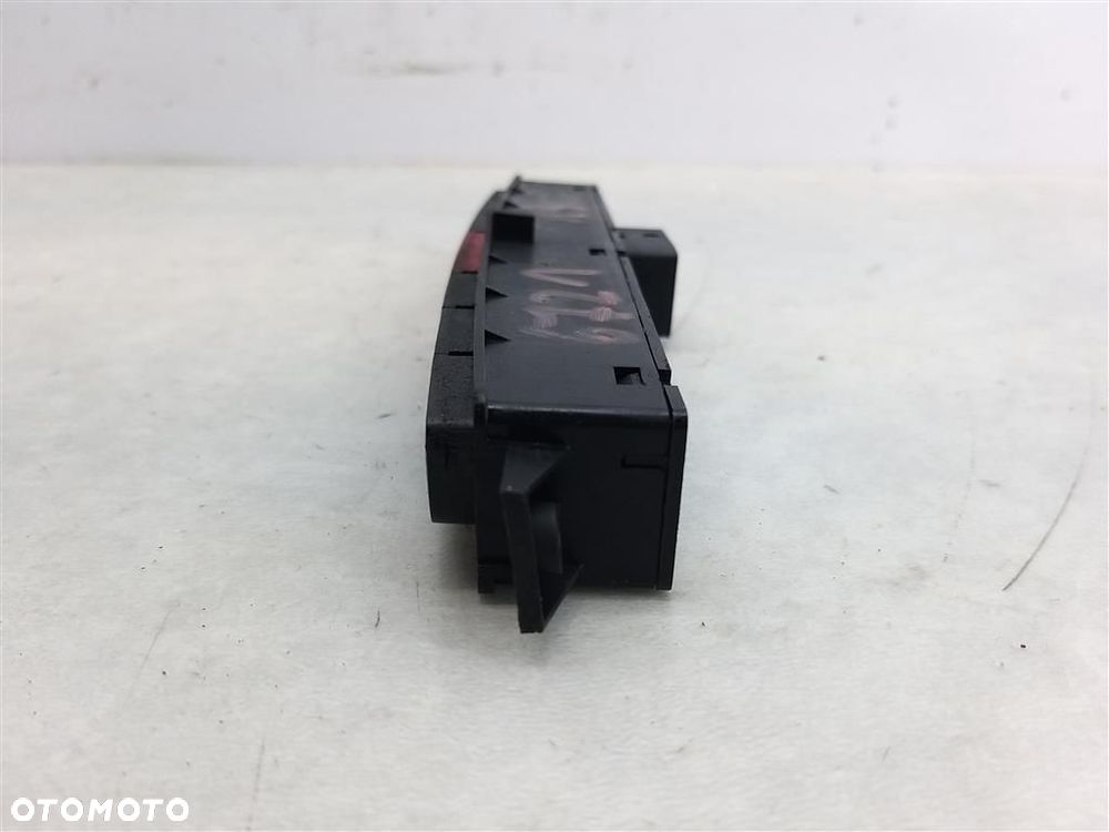 Włącznik świateł awaryjnych Fiat Doblo II 2010-2022 - 2