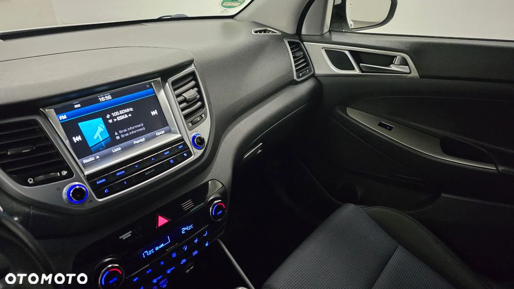 Hyundai Tucson 1.7 CRDI BlueDrive Style 2WD - 19