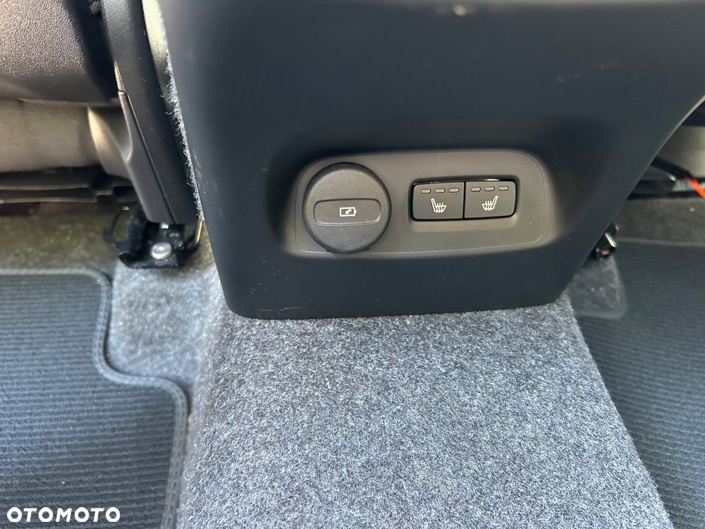 Volvo XC 40 B5 B AWD Momentum Pro - 14