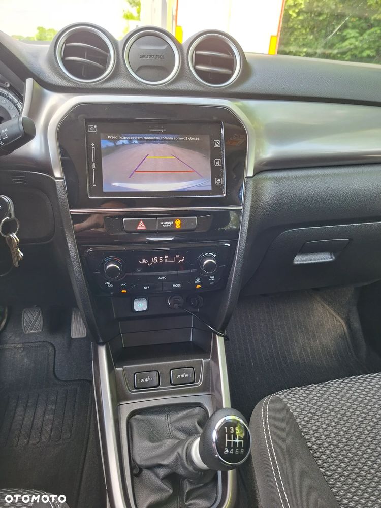 Suzuki Vitara 1.4 Boosterjet SHVS Premium 2WD - 14