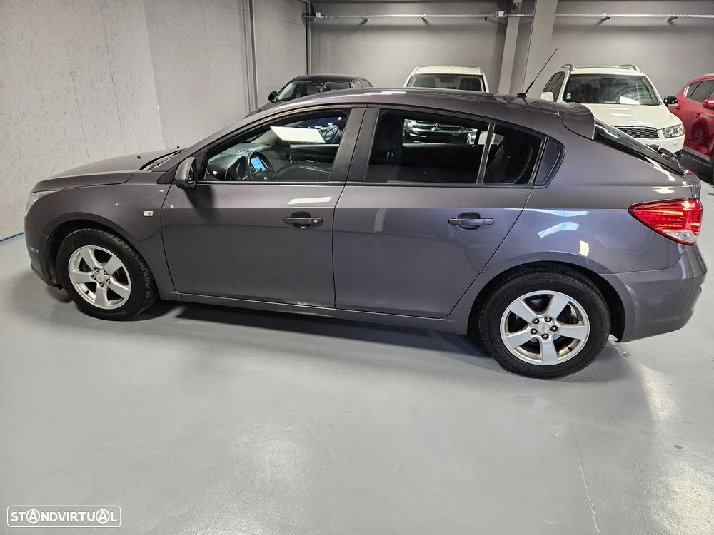 Chevrolet Cruze 1.6 LT - 7