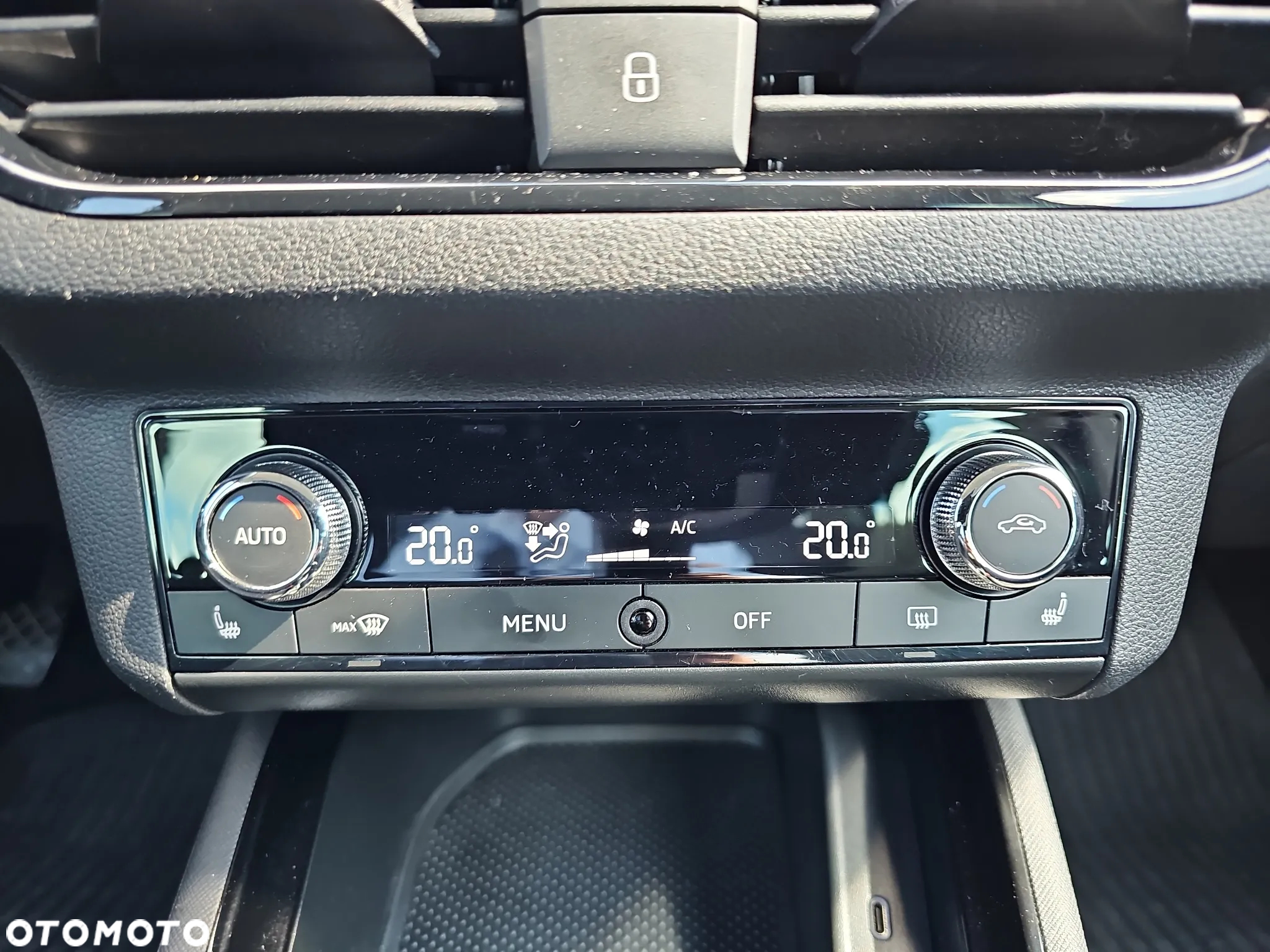 Skoda Kamiq 1.0 TSI Ambition - 17