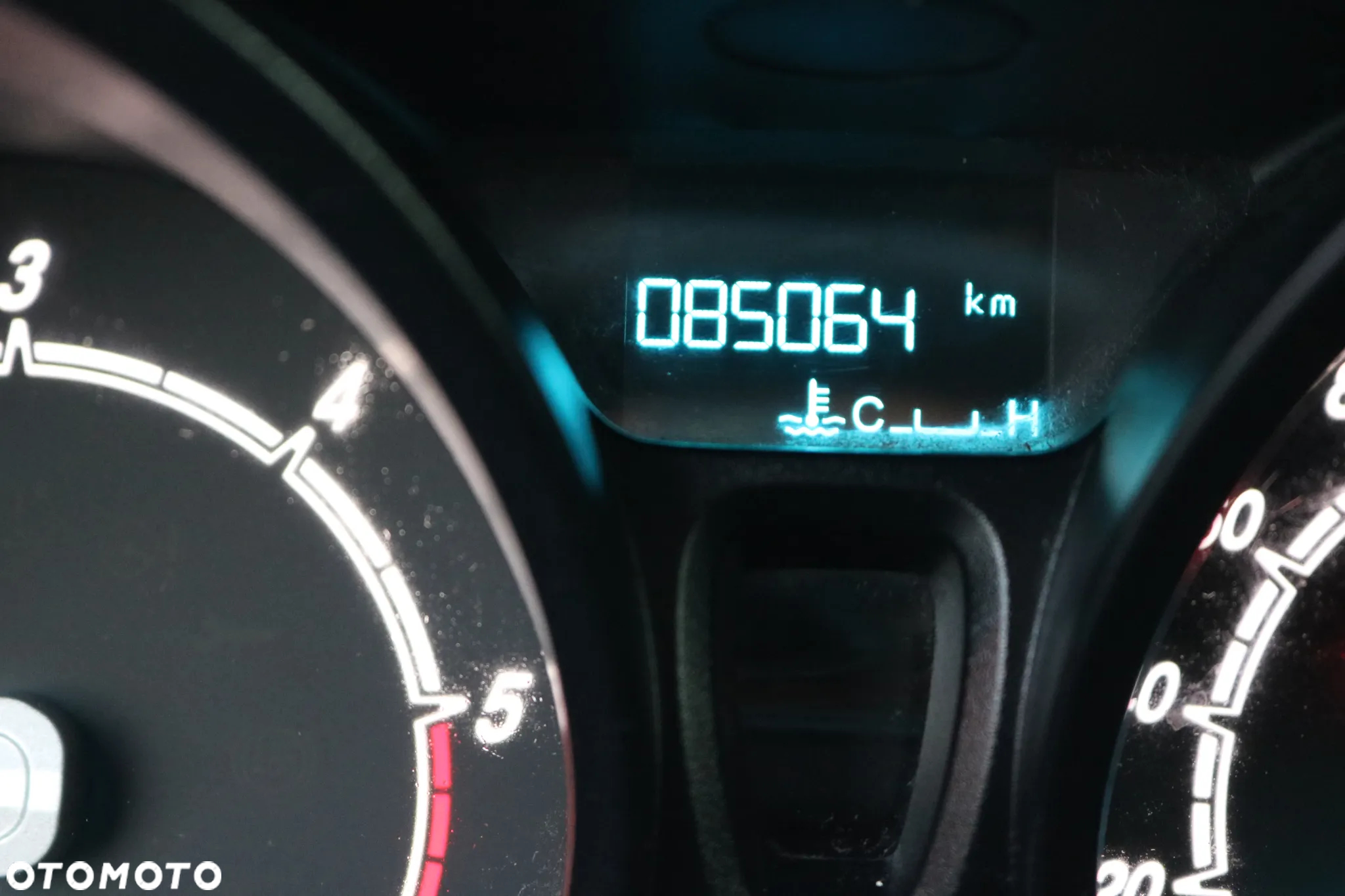 Ford Courier - 15