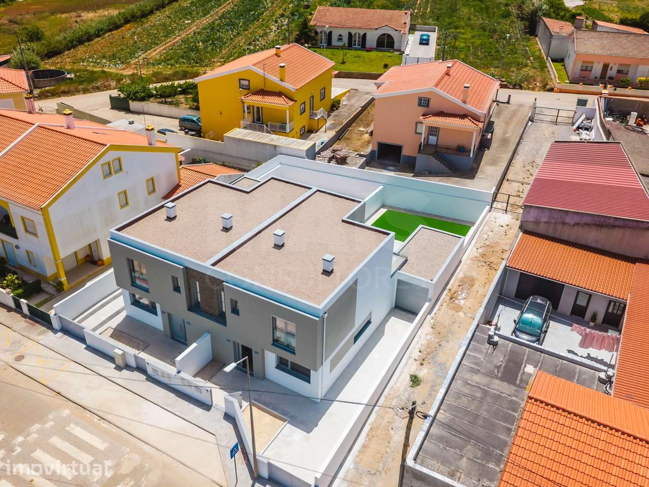 Exclusiva Moradia T4 Moderna com Conforto e Elegância Perto das Pra... - Grande imagem: 2/50