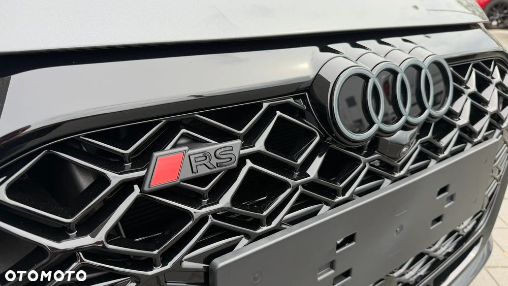 Audi RS3 Limousine - 9