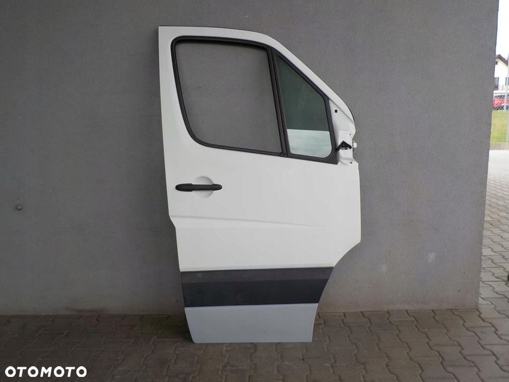 VW CRAFTER SPRINTER 906 DRZWI PRAWE PRZÓD PASAŻERA - 1