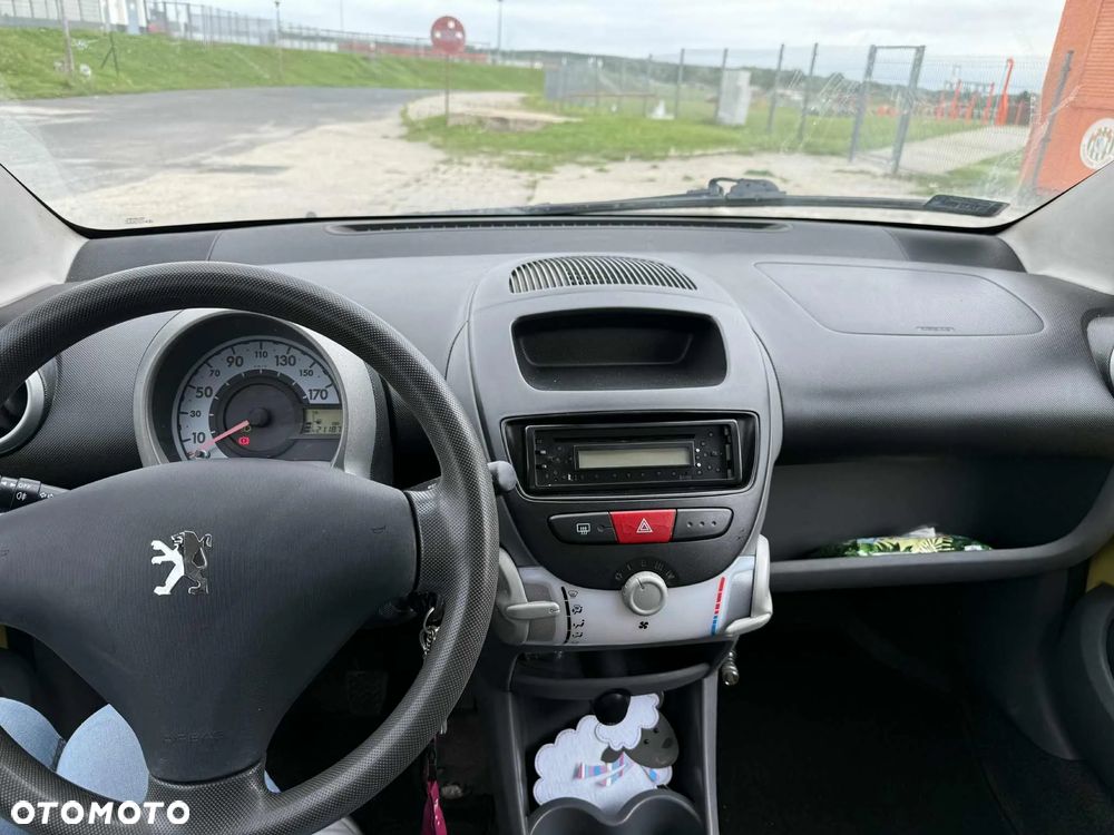 Peugeot 107 1.0 Trendy - 12
