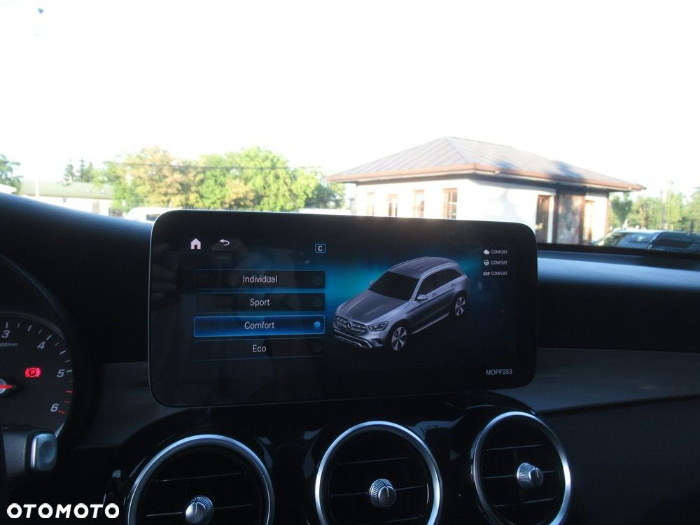 Mercedes-Benz GLC 200 d 4-Matic - 23