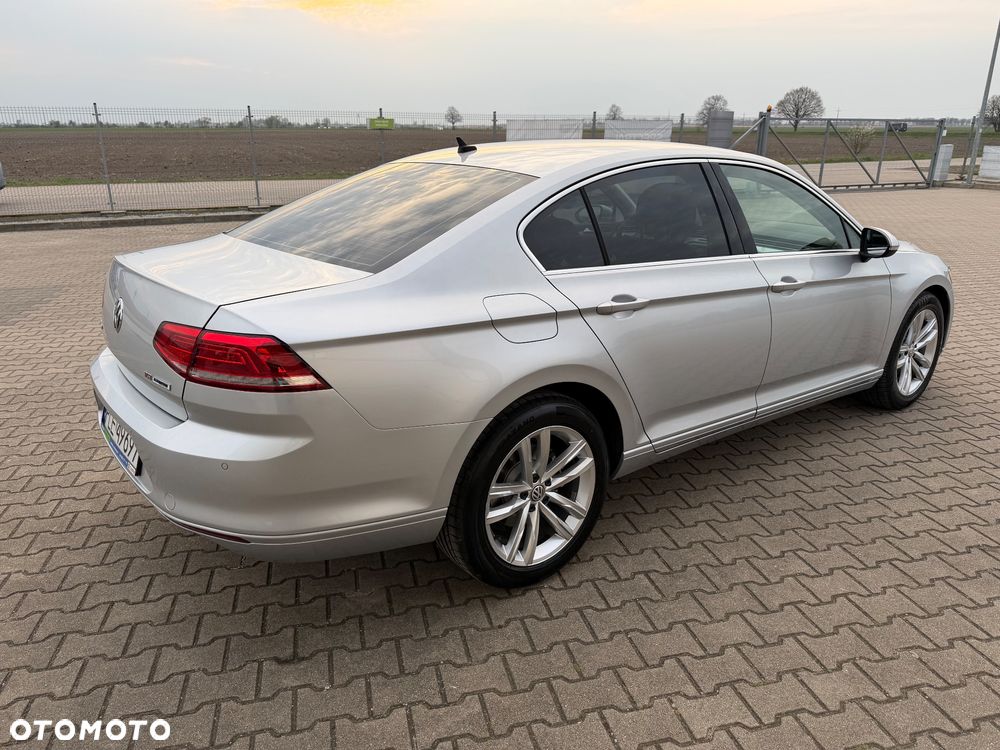 Volkswagen Passat 1.8 TSI (BlueMotion Technology) DSG Comfortline - 3