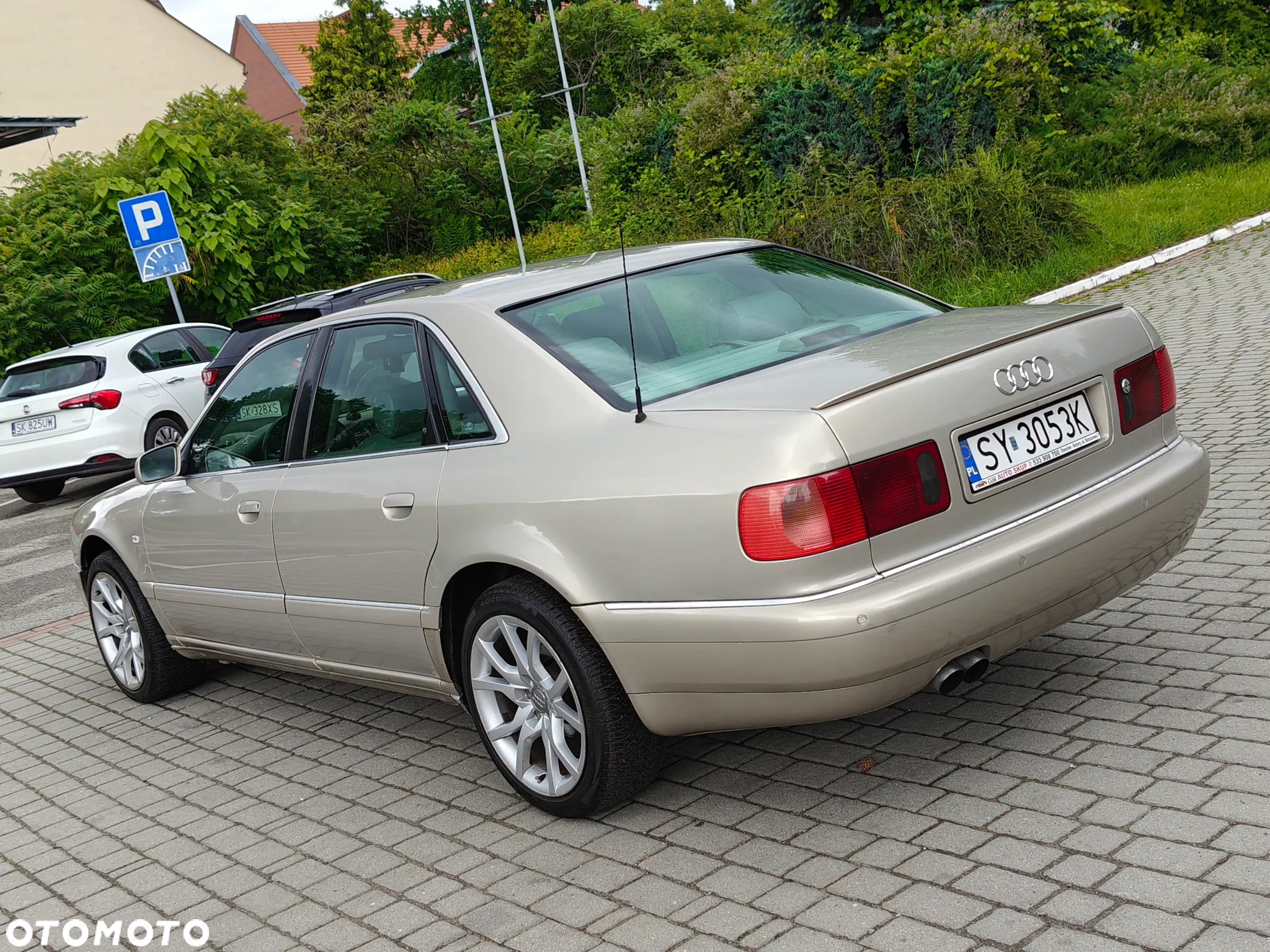 Audi A8 - 2