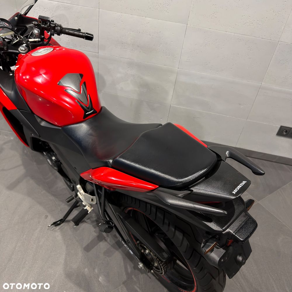 Honda CBR - 13