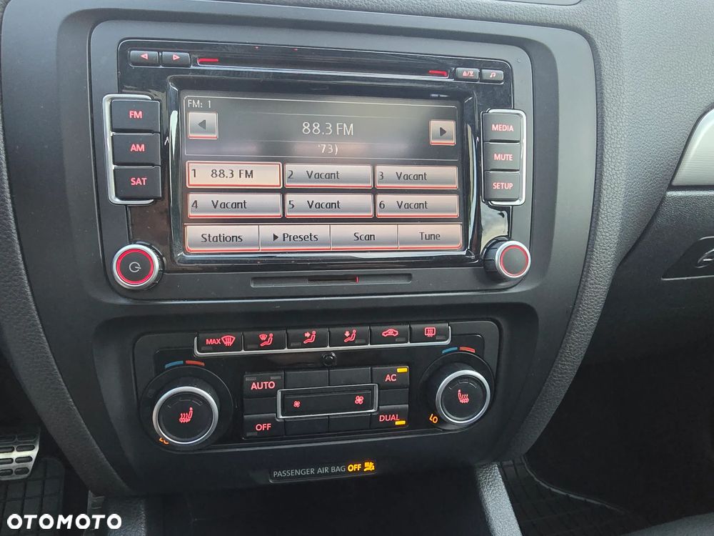 Volkswagen Jetta 2.0 TSI Highline - 25