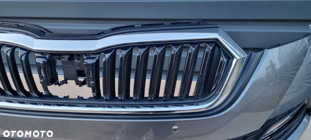 SKODA OCTAVIA IV 2019- Zderzak przód oryginał MG023 - 5