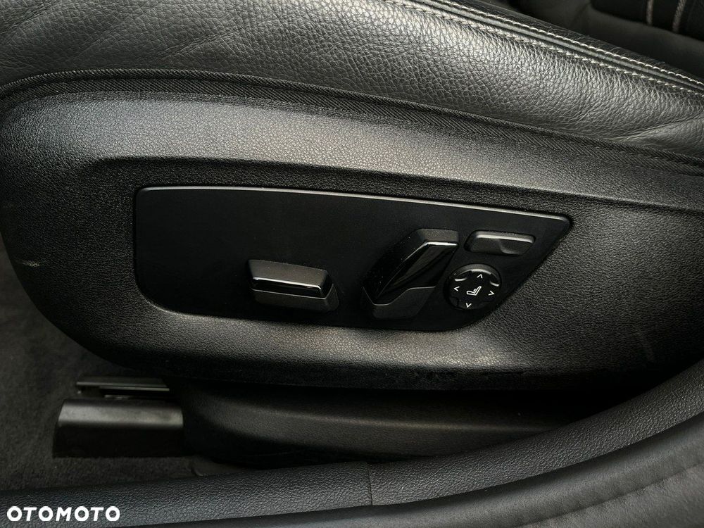 BMW Seria 5 520d xDrive M Sport Edition - 14