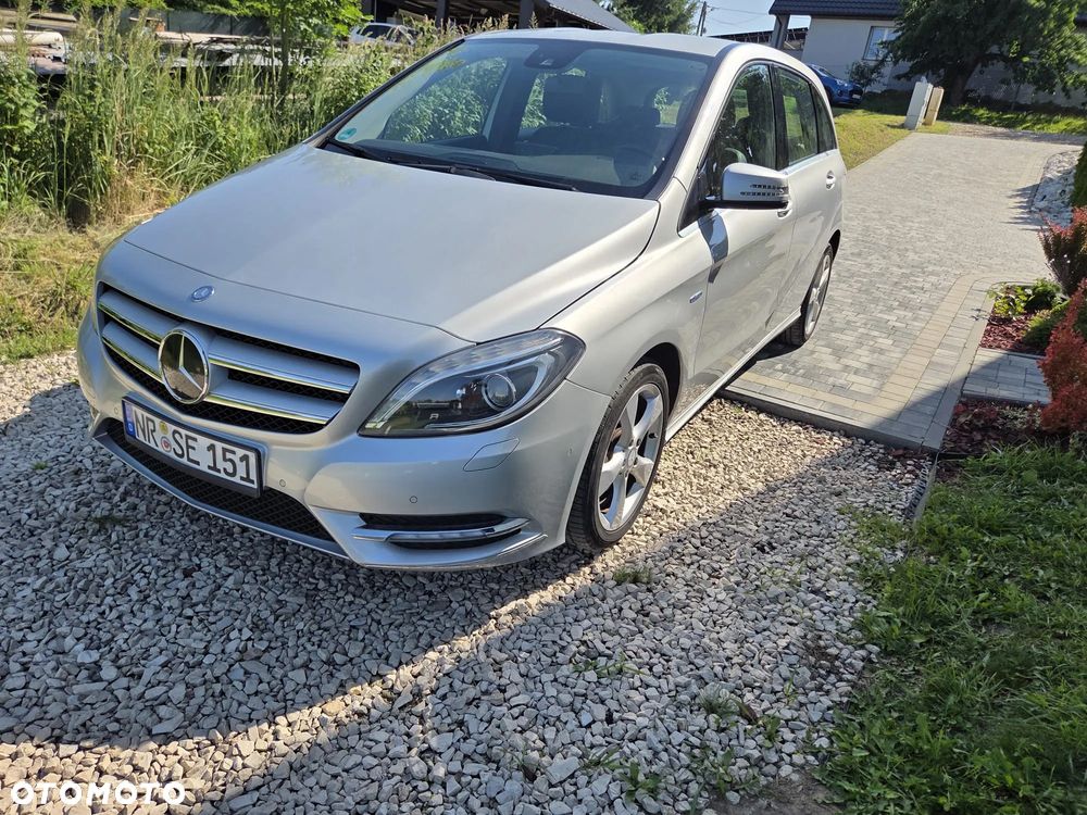 Mercedes-Benz Klasa B 180 BlueEFFICIENCY Edition Style - 22