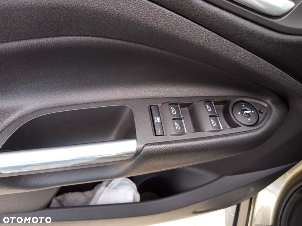 Ford Kuga 2.0 TDCi 4x4 Titanium - 16