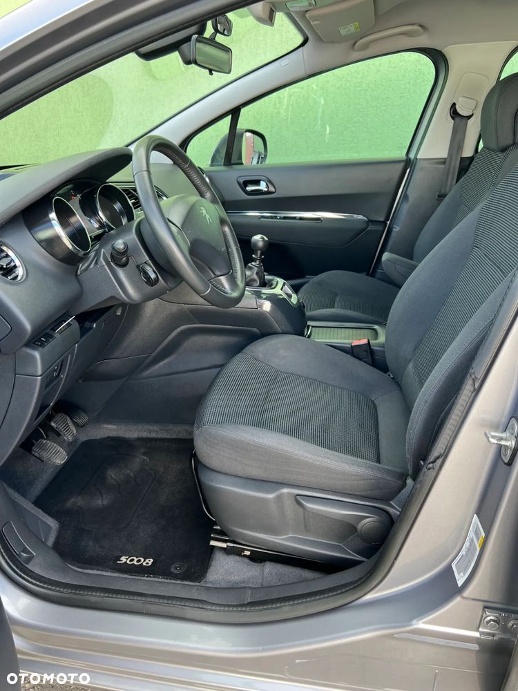 Peugeot 5008 - 10