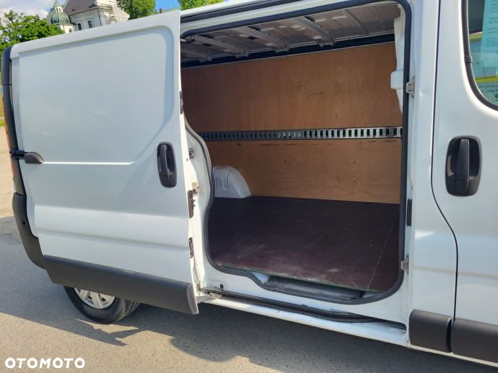Opel Vivaro 2.0 Long (L2H1) - 10