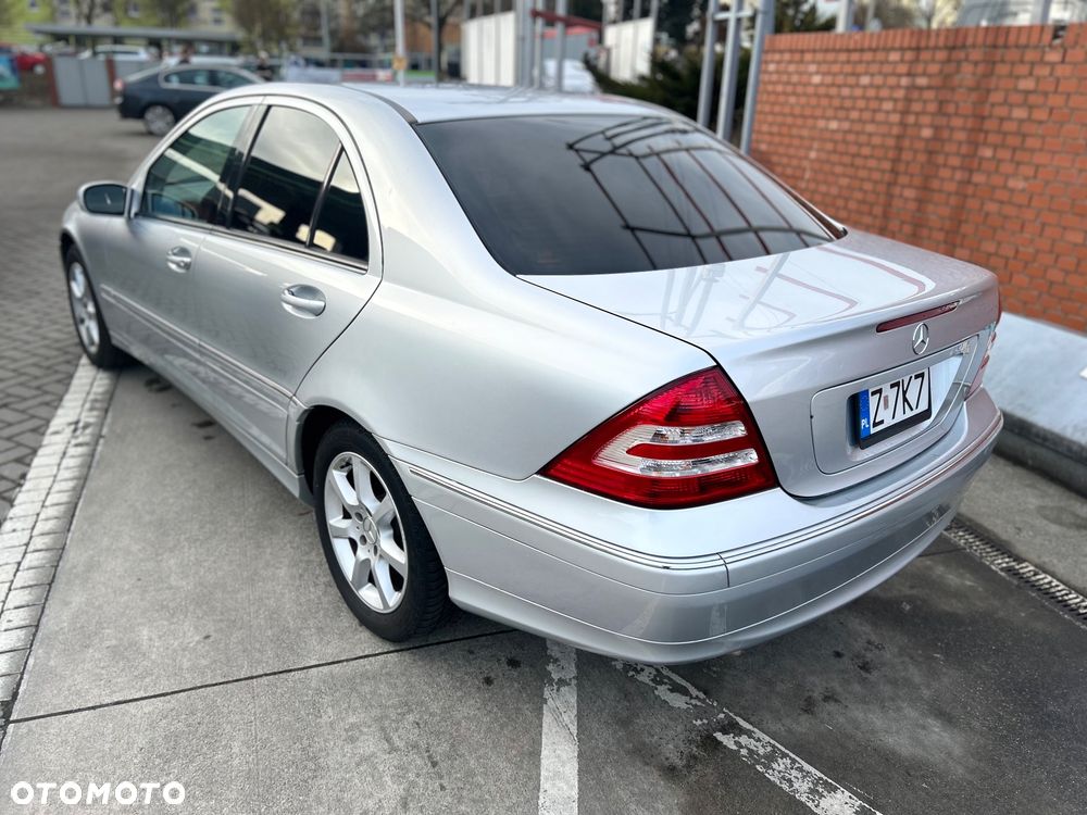Mercedes-Benz Klasa C 280 4Matic Automatik Avantgarde - 19