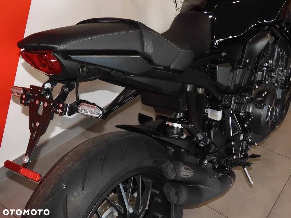 Honda CB - 15