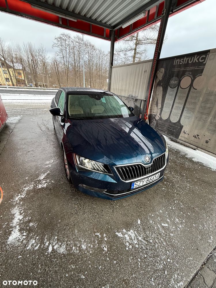 Skoda Superb 2.0 TDI DSG Style - 2