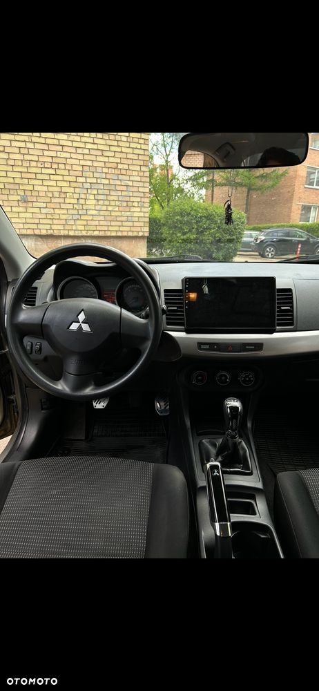 Mitsubishi Lancer 1.5 - 13