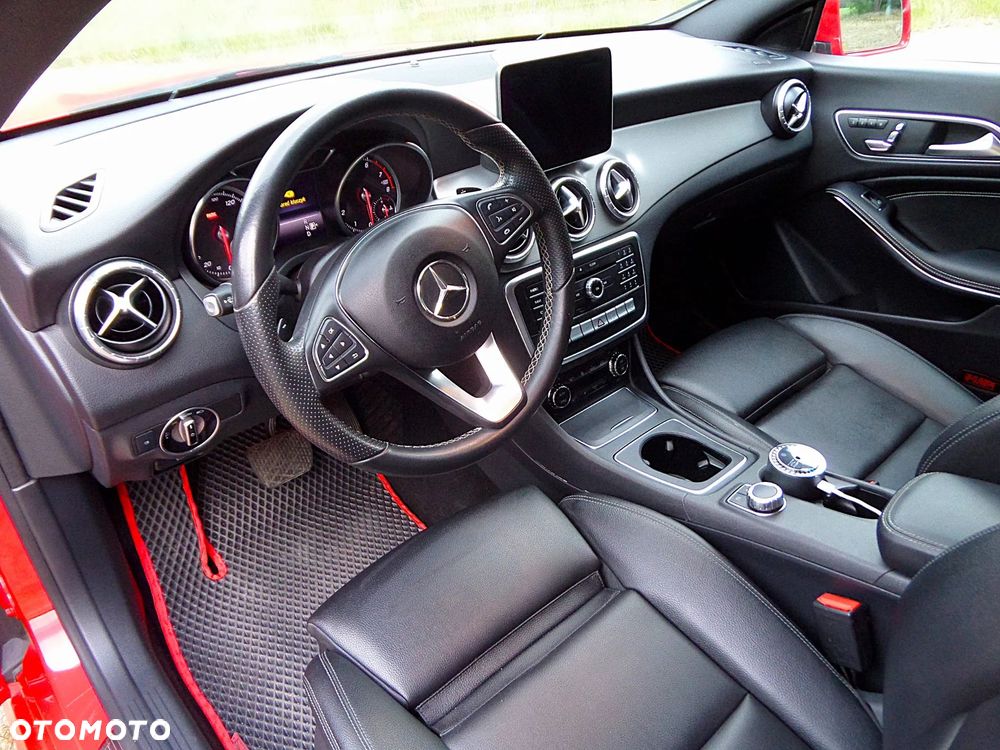 Mercedes-Benz CLA 250 7G-DCT StreetStyle - 7