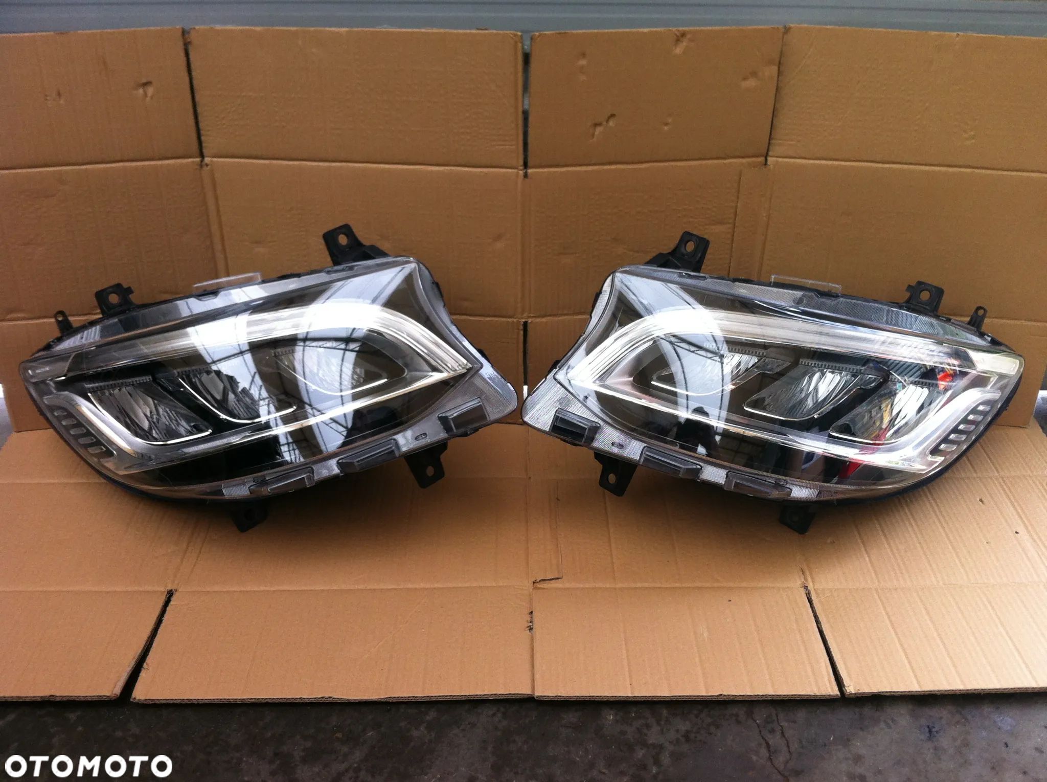 MERCEDES SPRINTER 907 LAMPA FULL LED - 1