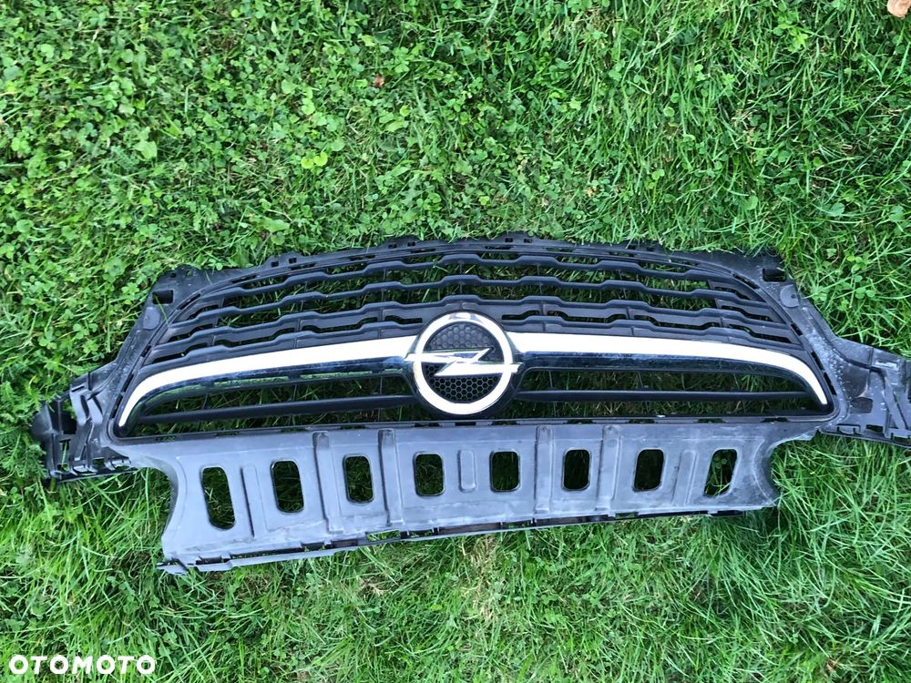 Zderzak przedni Przód Opel Corsa E GRILL - 2