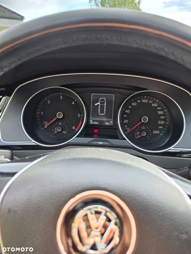 Volkswagen Passat 2.0 TDI SCR DSG Comfortline - 3