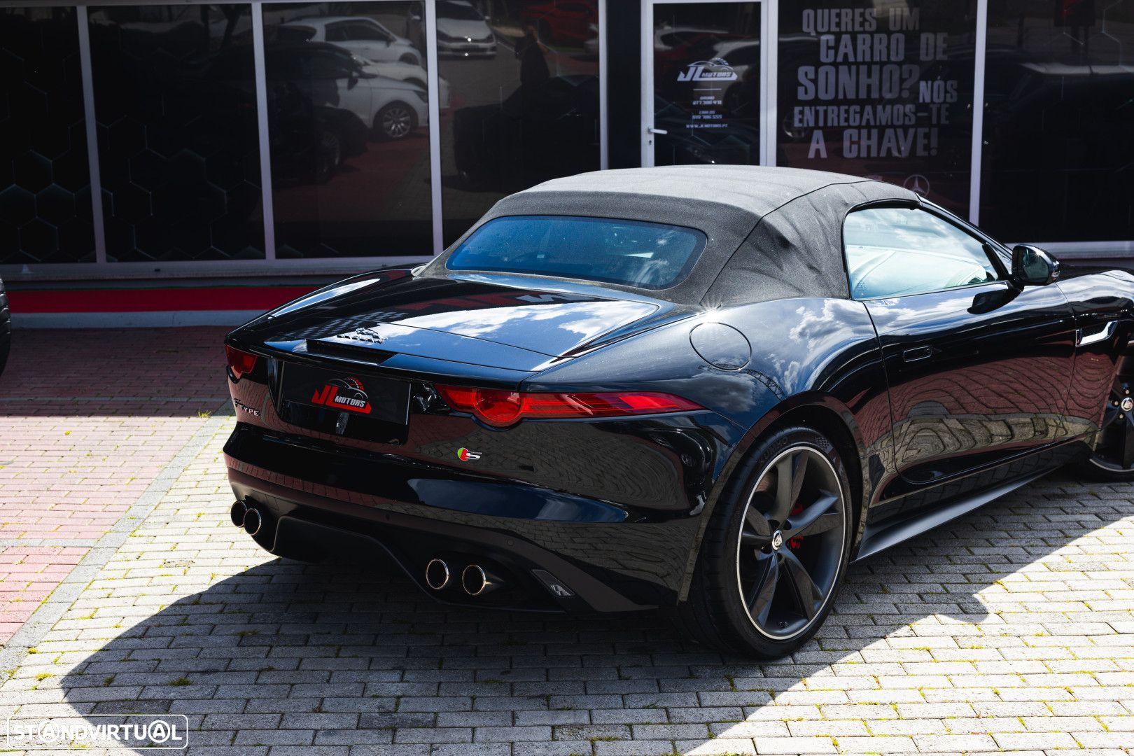 Jaguar F-Type V8 Cabriolet S - 24
