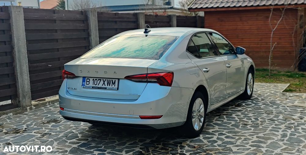 Skoda Octavia 2.0 TDI DSG Ambition - 4
