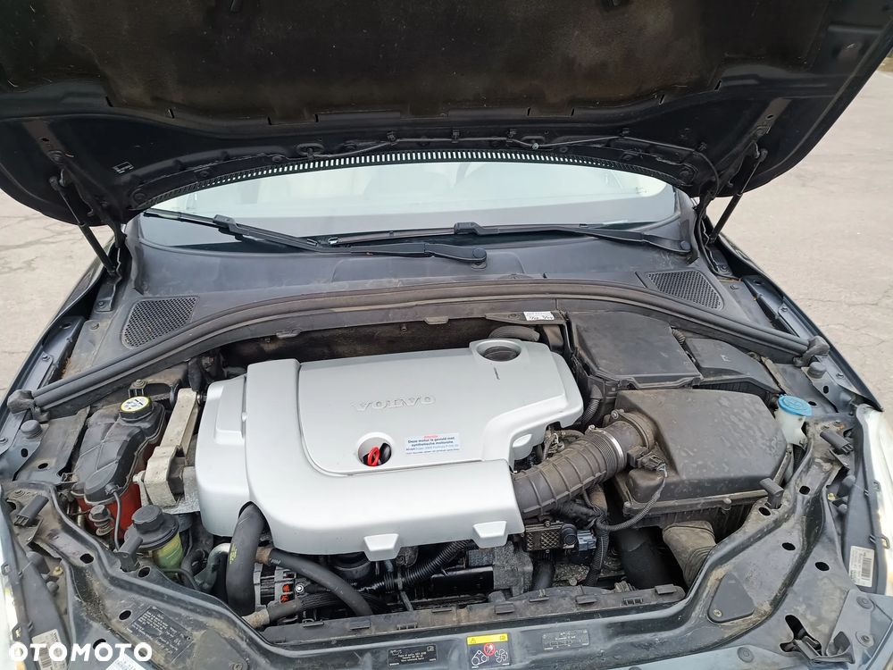 Volvo XC 60 2.4D AWD Momentum - 22