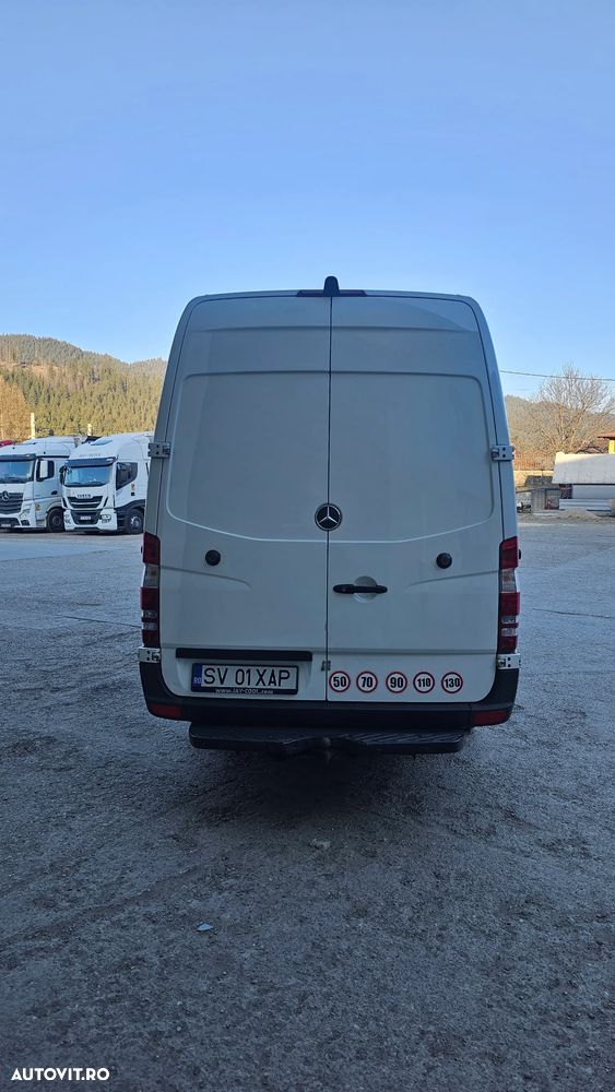 Mercedes-Benz Sprinter - 10