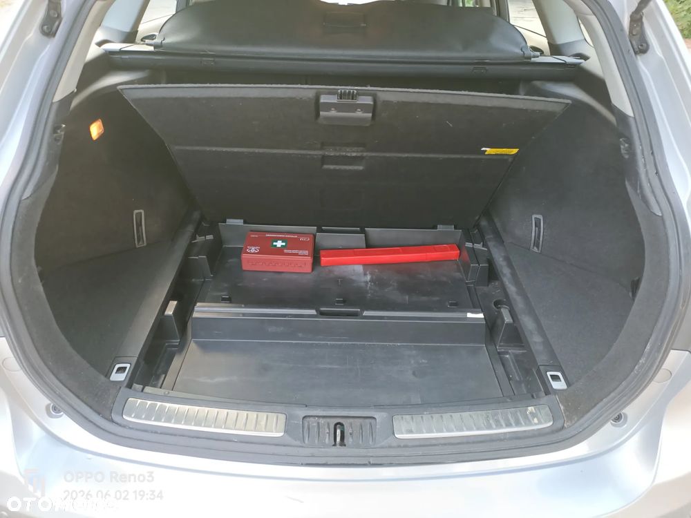 Toyota Avensis 1.8 Sol - 18
