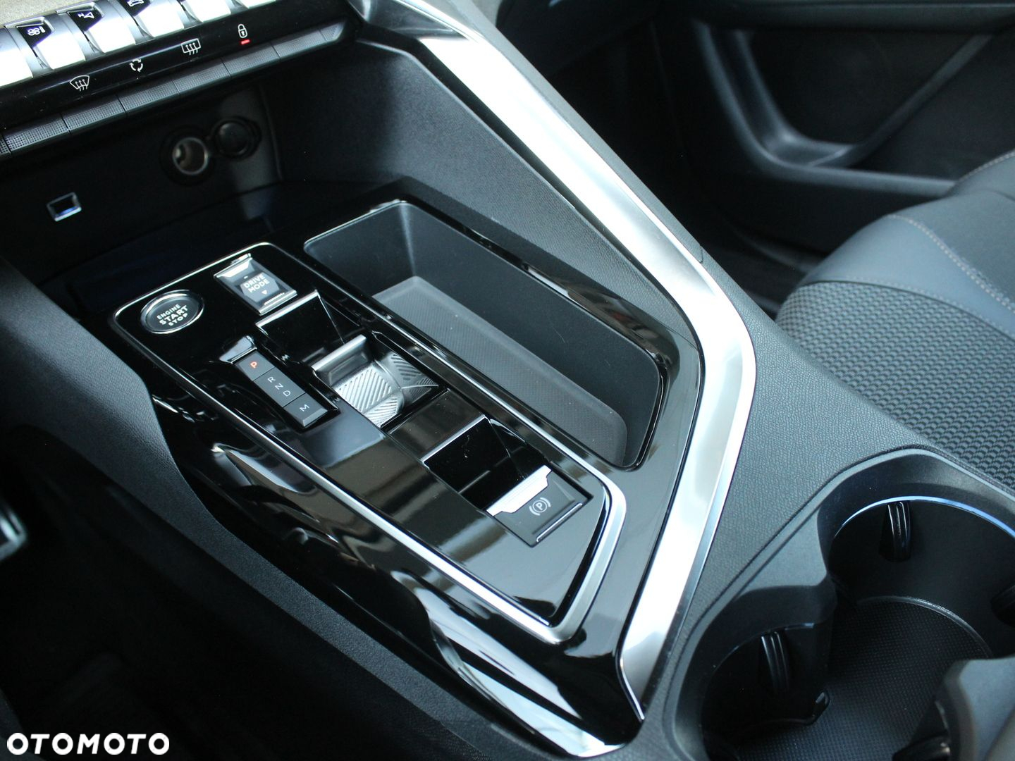 Peugeot 3008 1.2 PureTech GT S&S EAT8 - 12