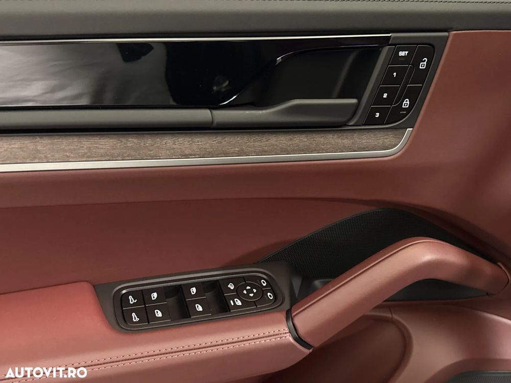 Porsche Cayenne - 15