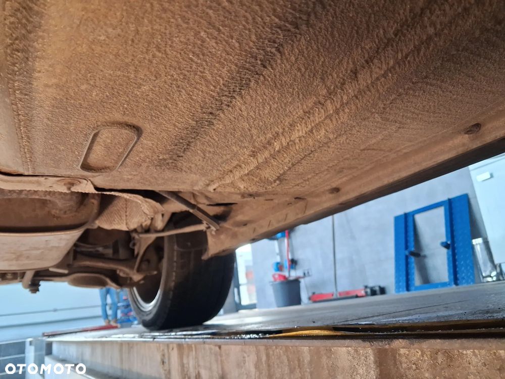 Ford Focus 1.6 Trend EU5 - 25