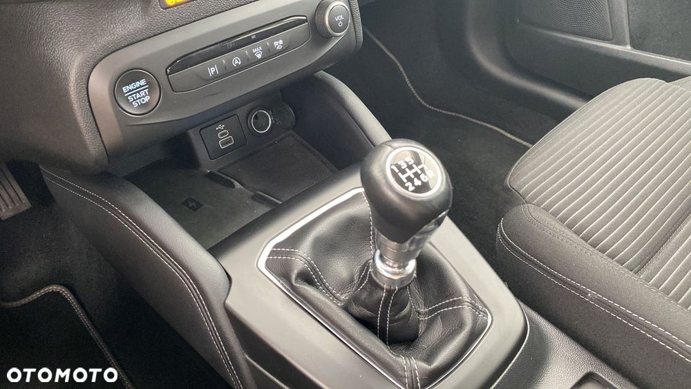 Ford Focus 1.0 EcoBoost mHEV Titanium X - 19