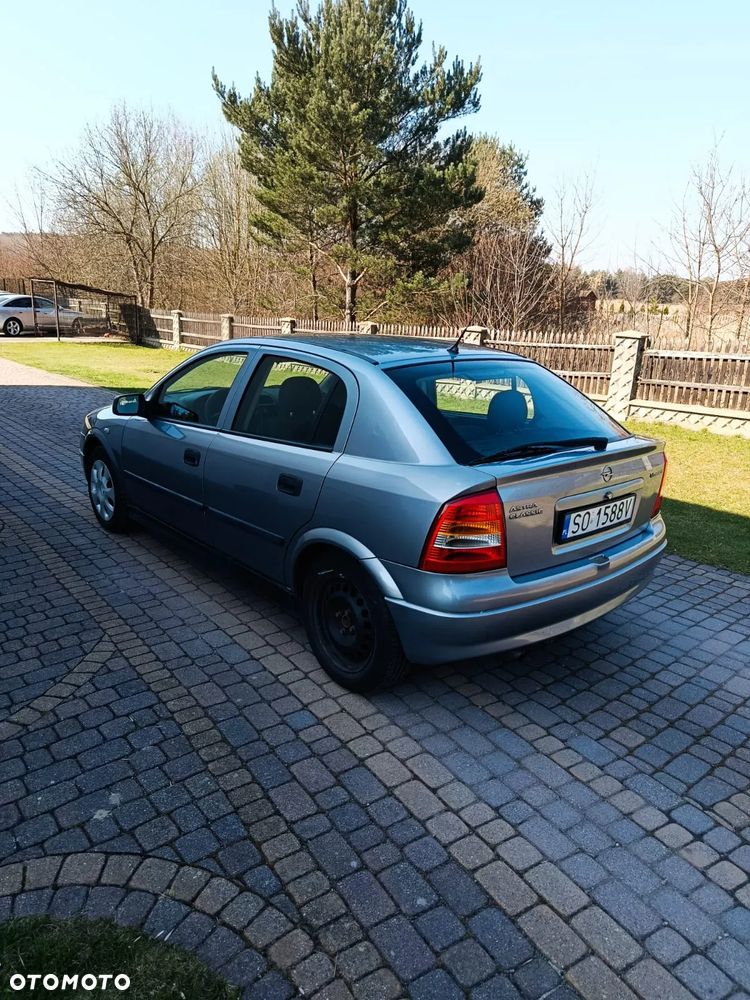 Opel Astra - 9