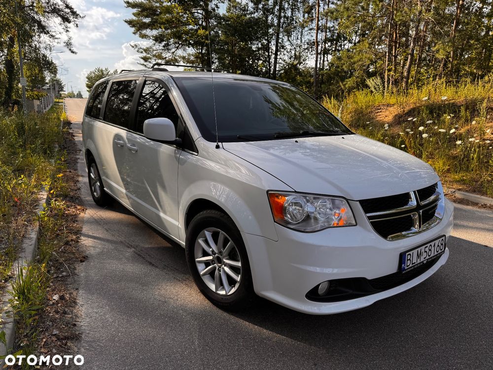 Dodge Grand Caravan - 11